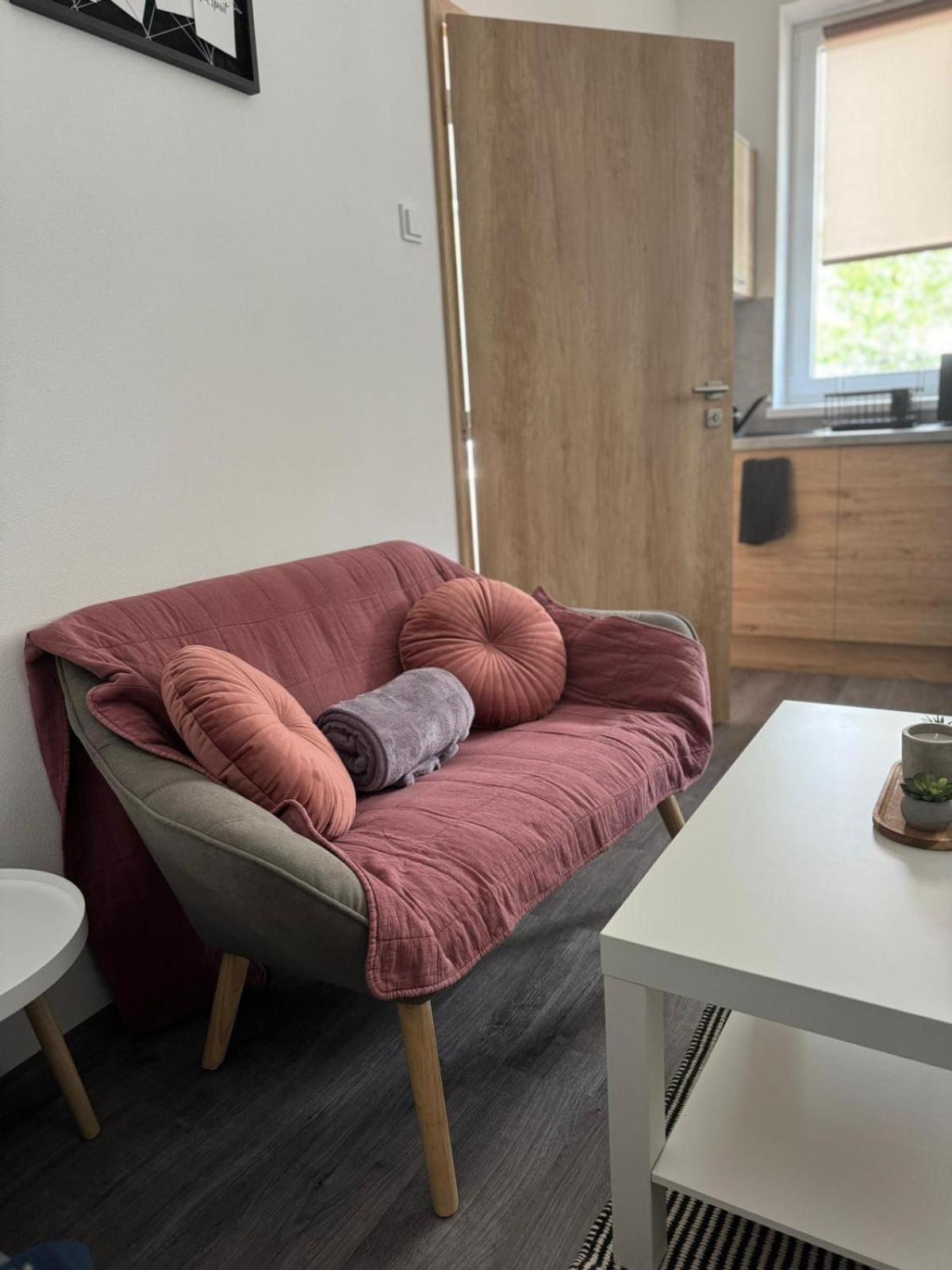 Hobiti Apartman - Sam Rathschlag Buitenkant foto